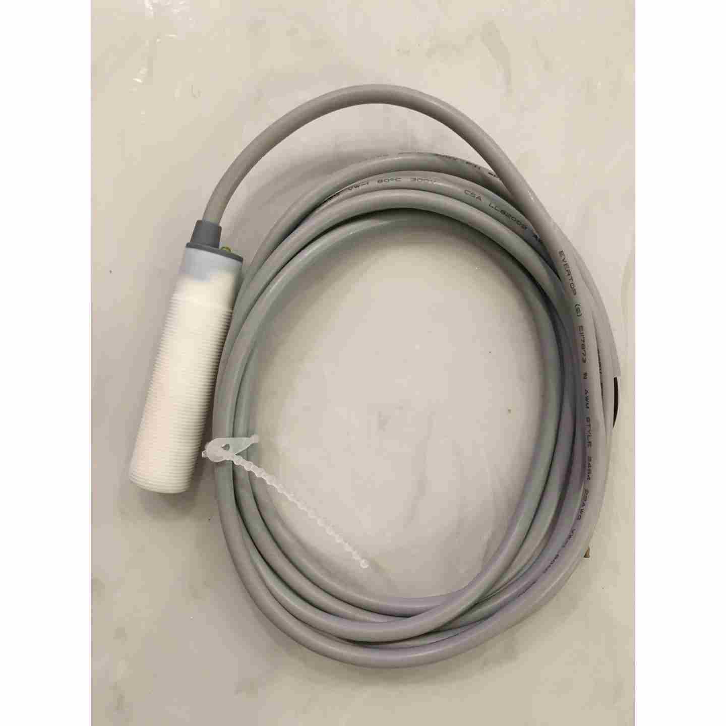 正品瑞奇能（rechner sensors）电容式近开，不是实价
