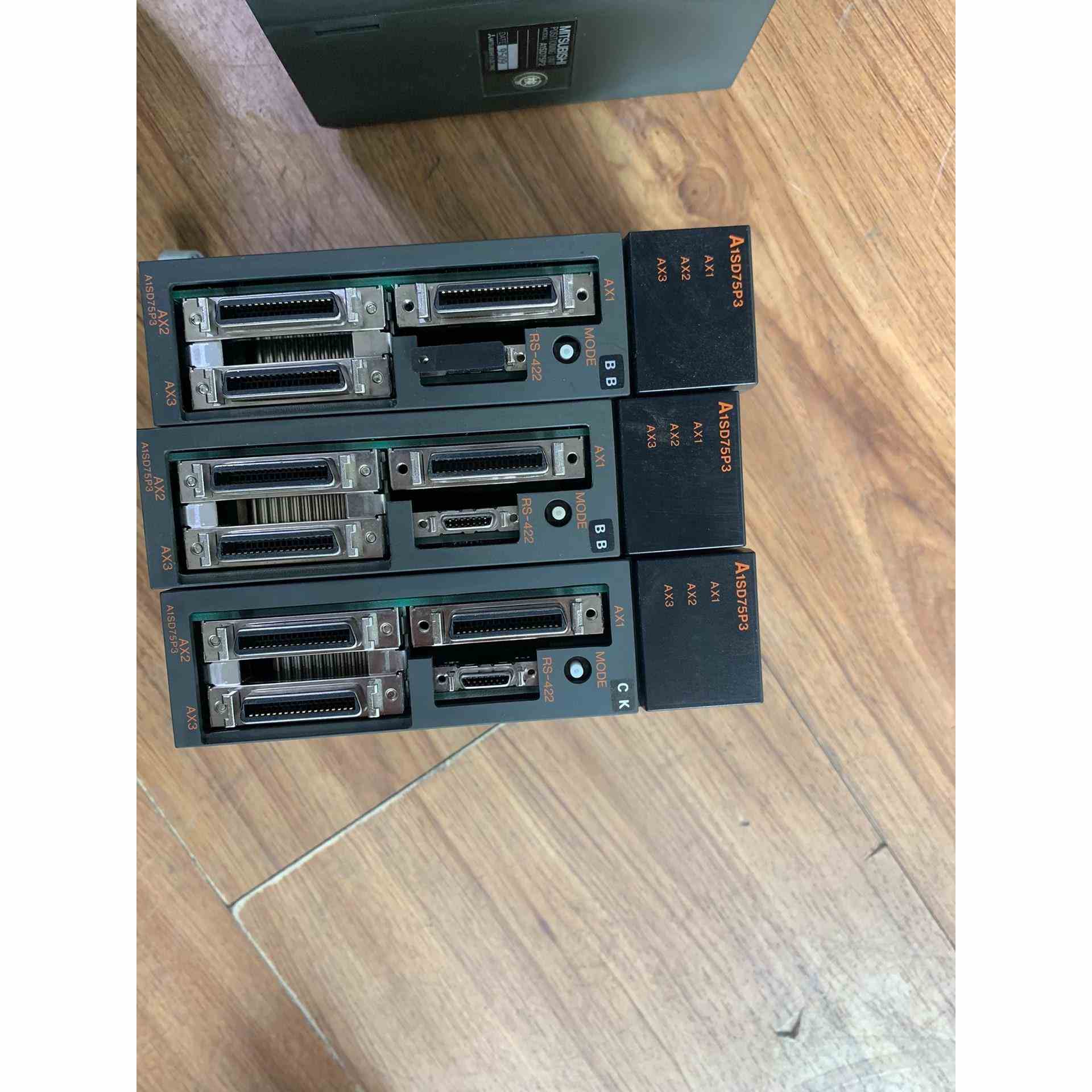 A1SD75P2-S3六片还剩下两片 A1SD75P3三，不是实价
