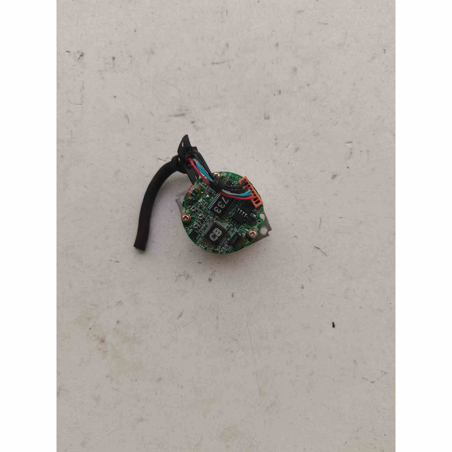 安川二代编码器B13000C17105，不是实价