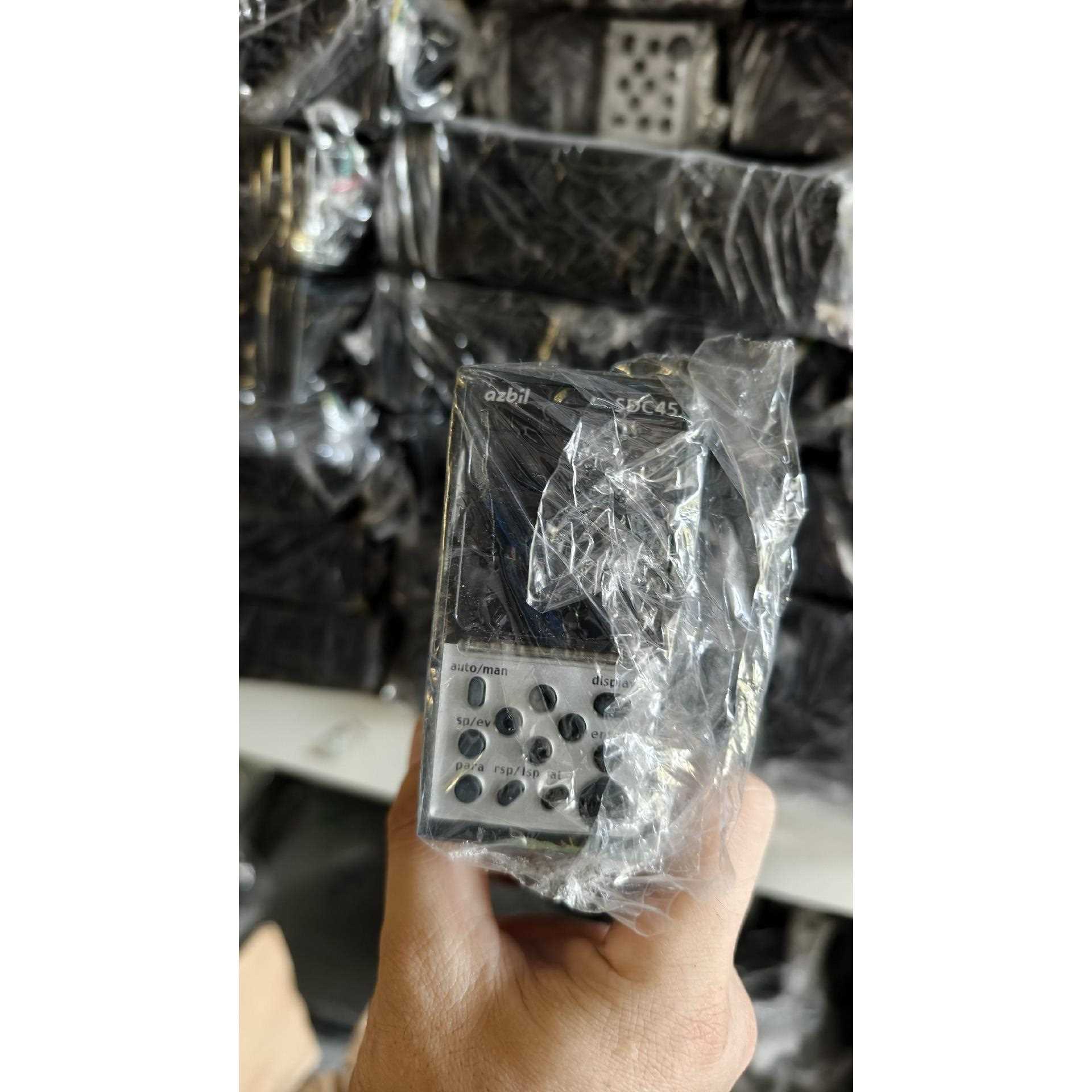 山武温控器SDC45 /C45A2A2C000300，不是实价