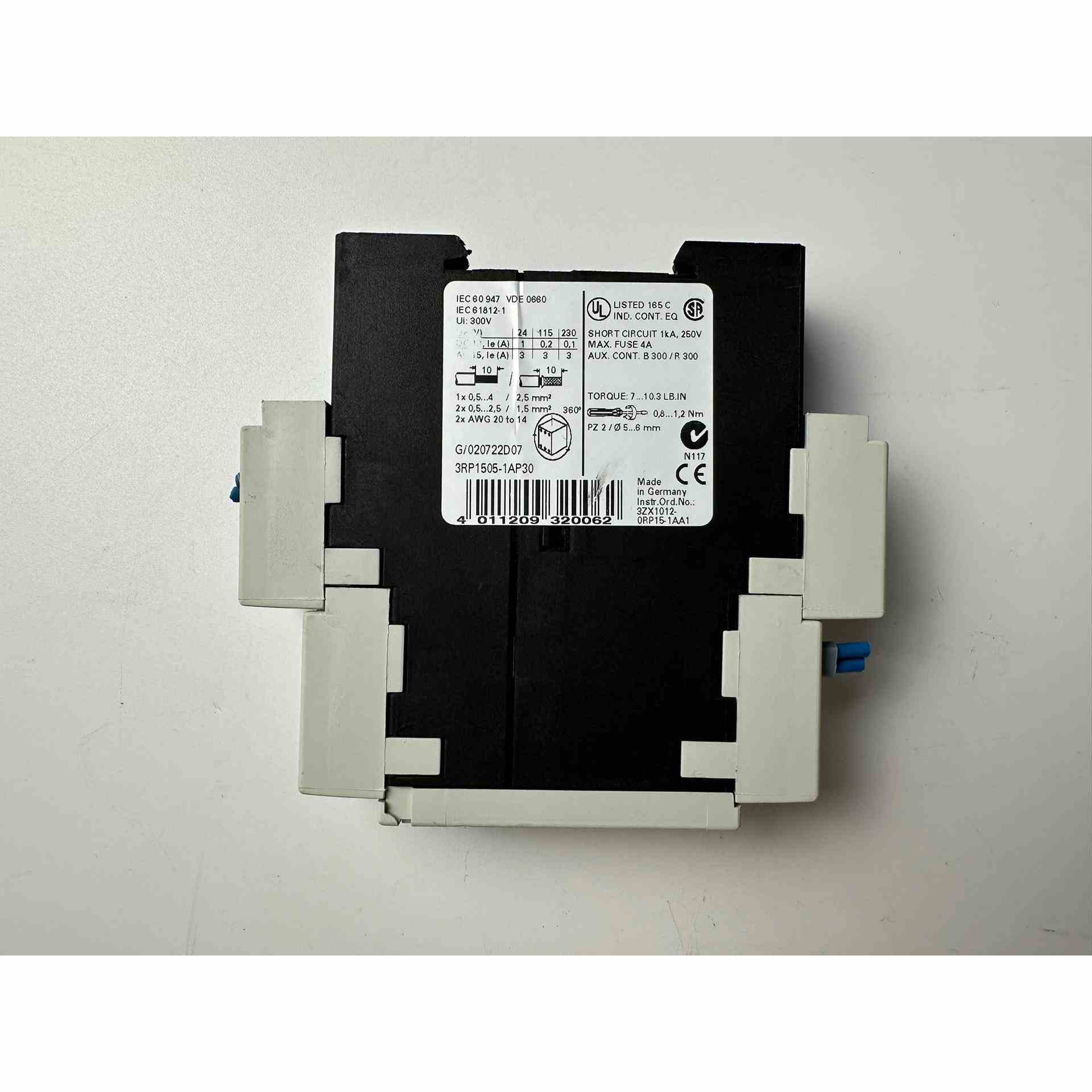 SlEMENS时间继电器3RP1505-1AP30，拆，不是实价