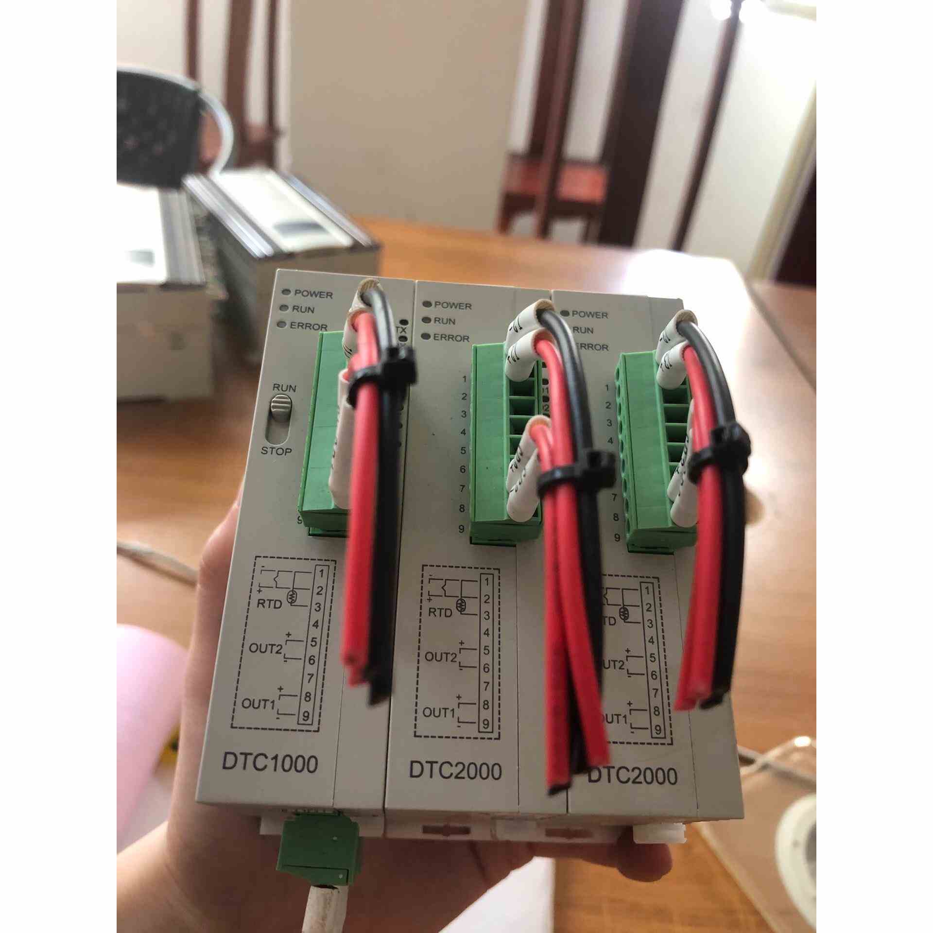 台达DTC温度模块1000V一个-2000V二个，功能没问题，不是实价
