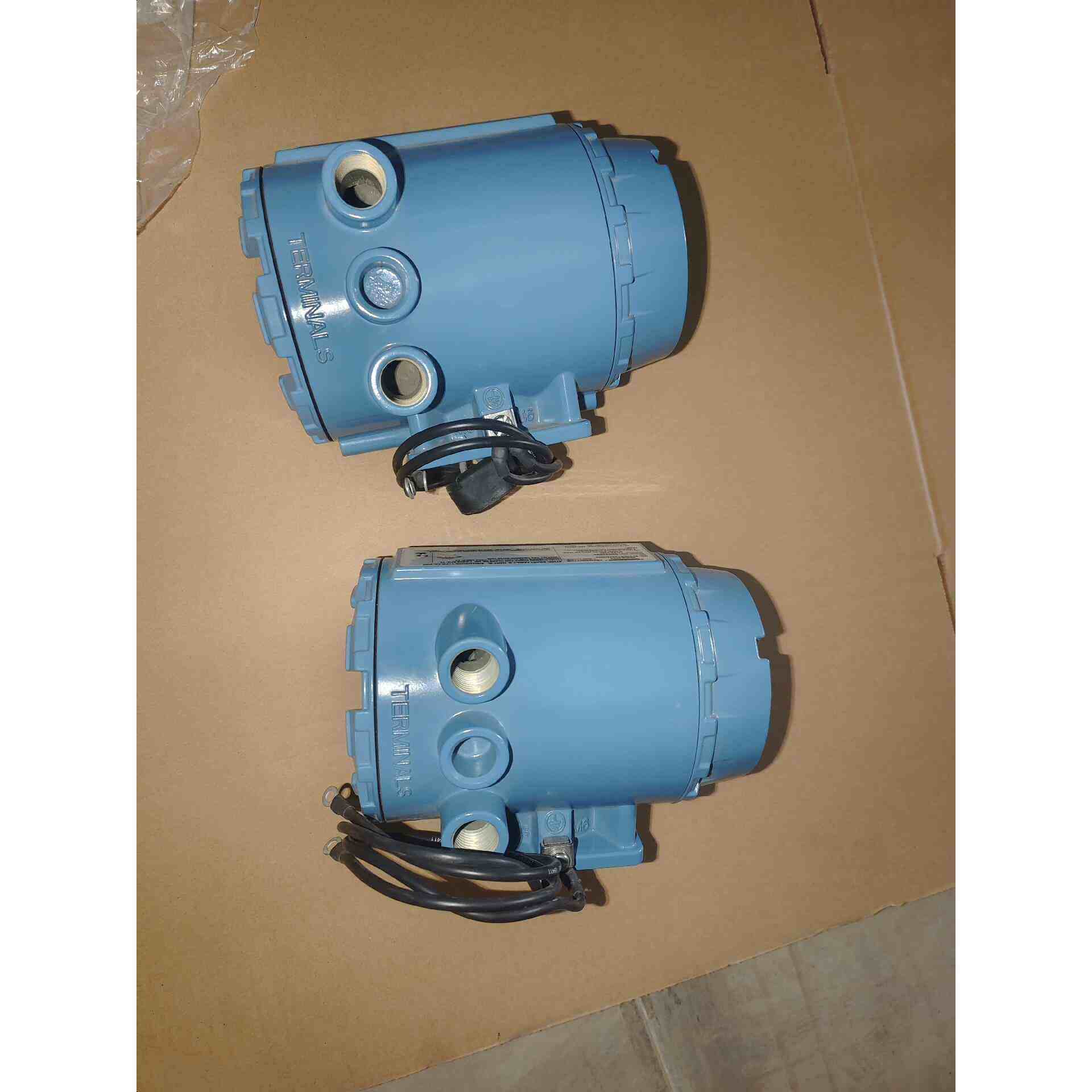 8732EST2A1N5M4罗斯蒙特电磁流量计表头 仓库库存，非实价