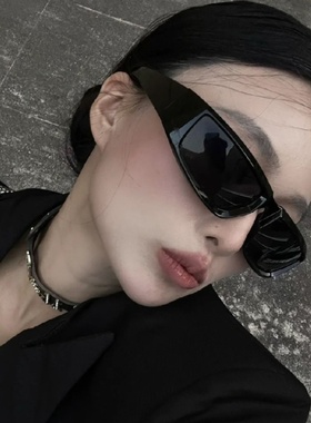 2025新Y2K户外运动男潮骑行太阳眼镜网感欧美风发箍墨镜防风曲面