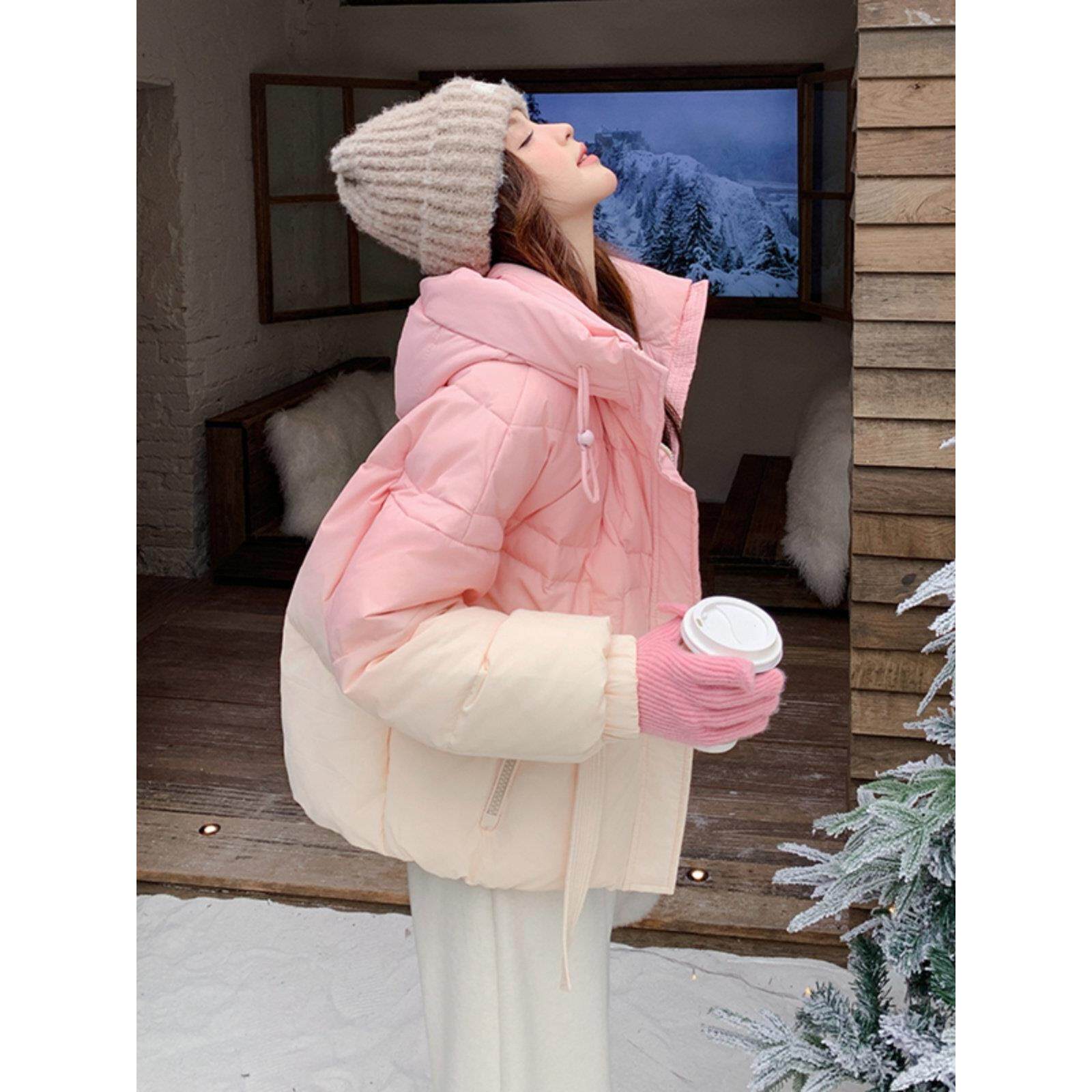 粉色渐变连帽羽绒服女冬2025新短款小个子设计感超好看多巴胺外套