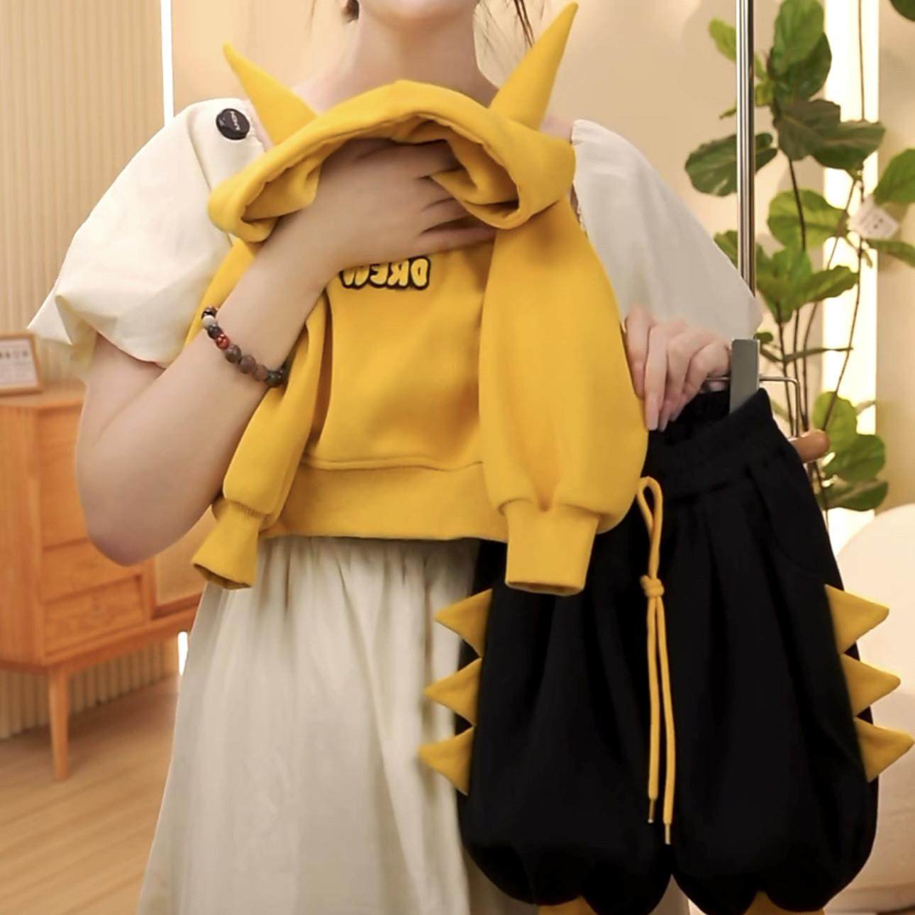 儿童套装2025秋季新款儿童卡通休闲刺绣连帽卫衣百搭舒适运动套装