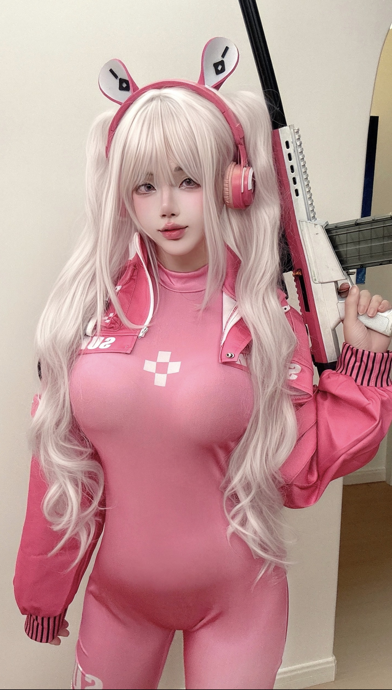爱丽丝cos动漫NIKKE胜利女神爱丽丝cos粉色紧身连体衣套装cosplay