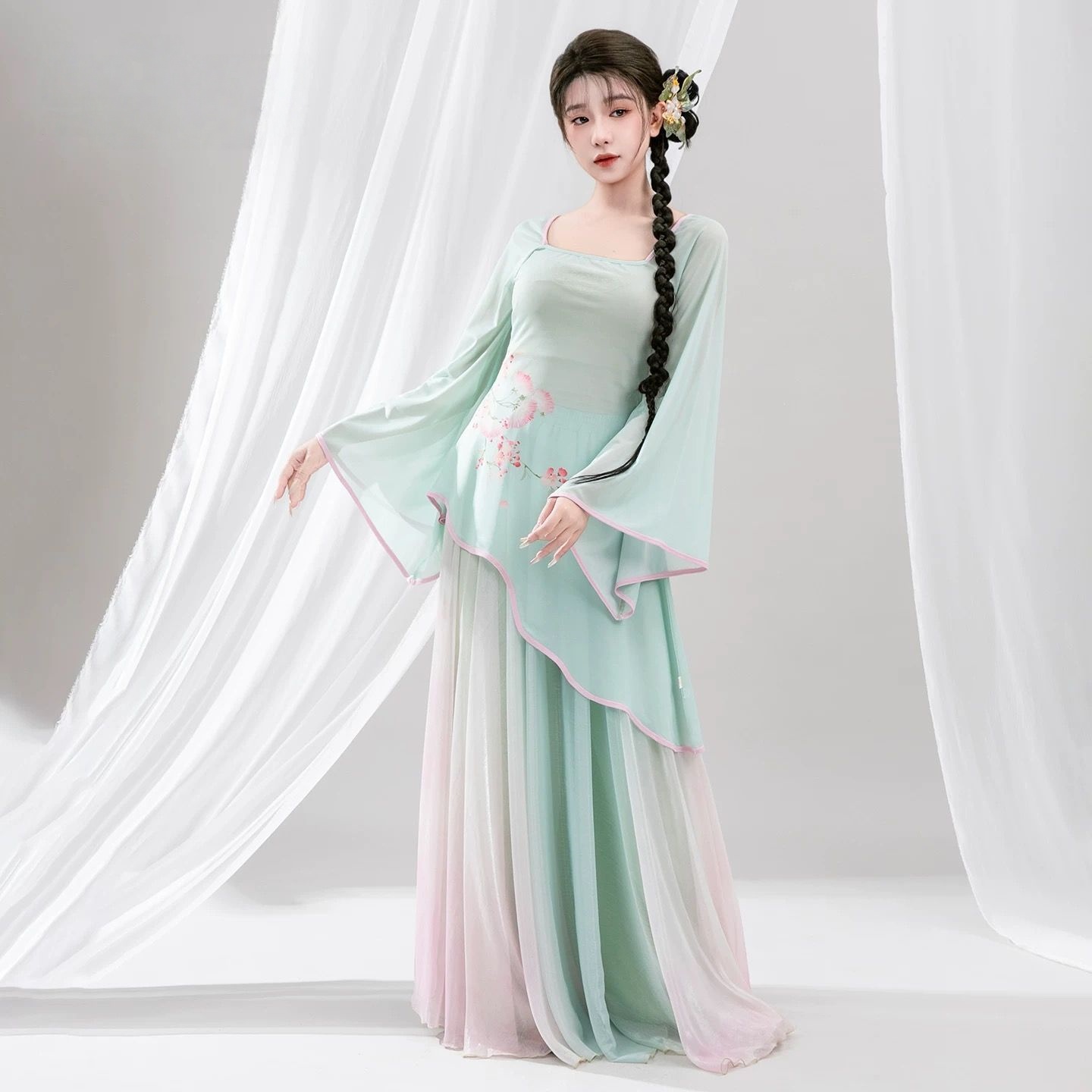新款古典舞蹈服仙气飘逸表演服