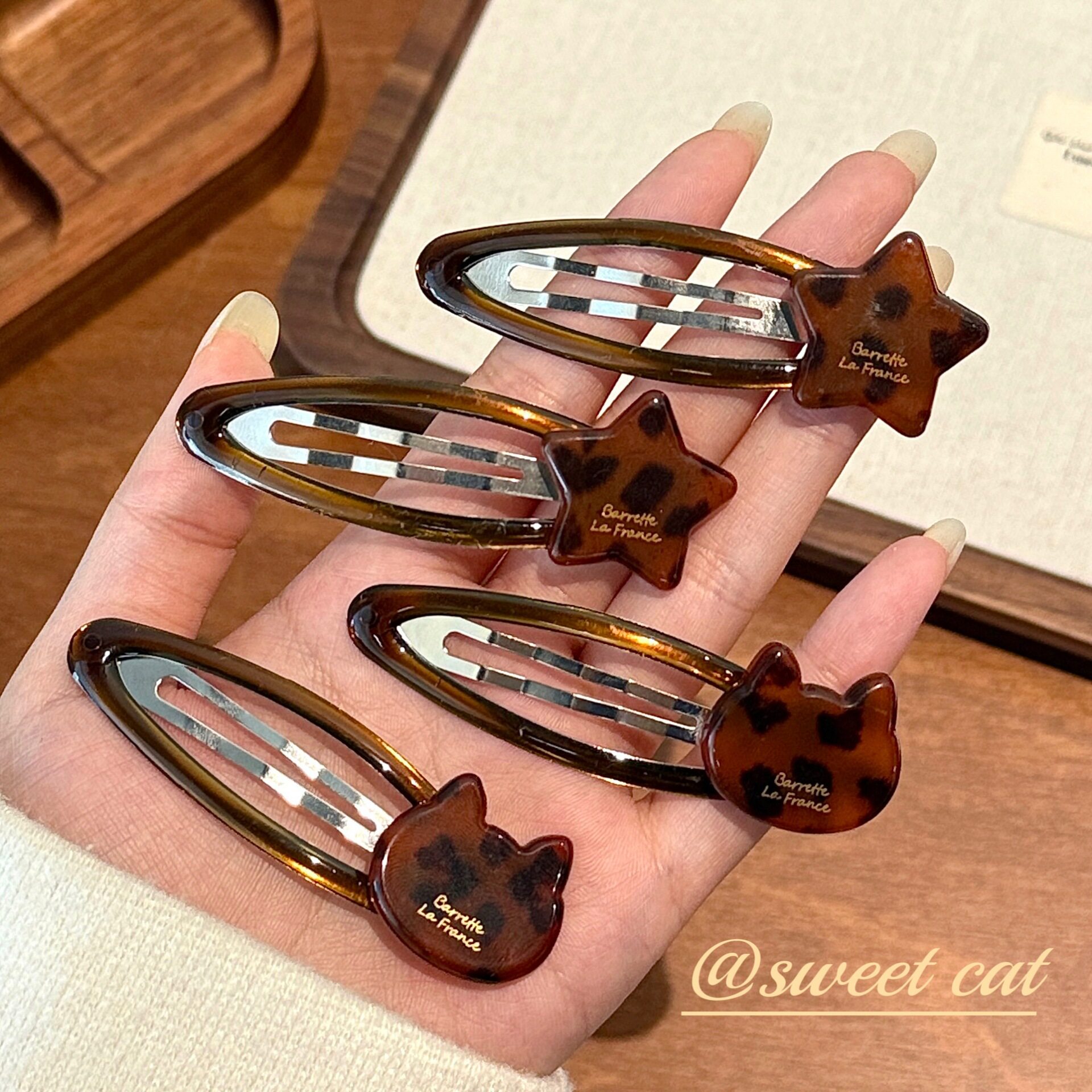 质量严选琥珀色醋酸发夹秋冬季风