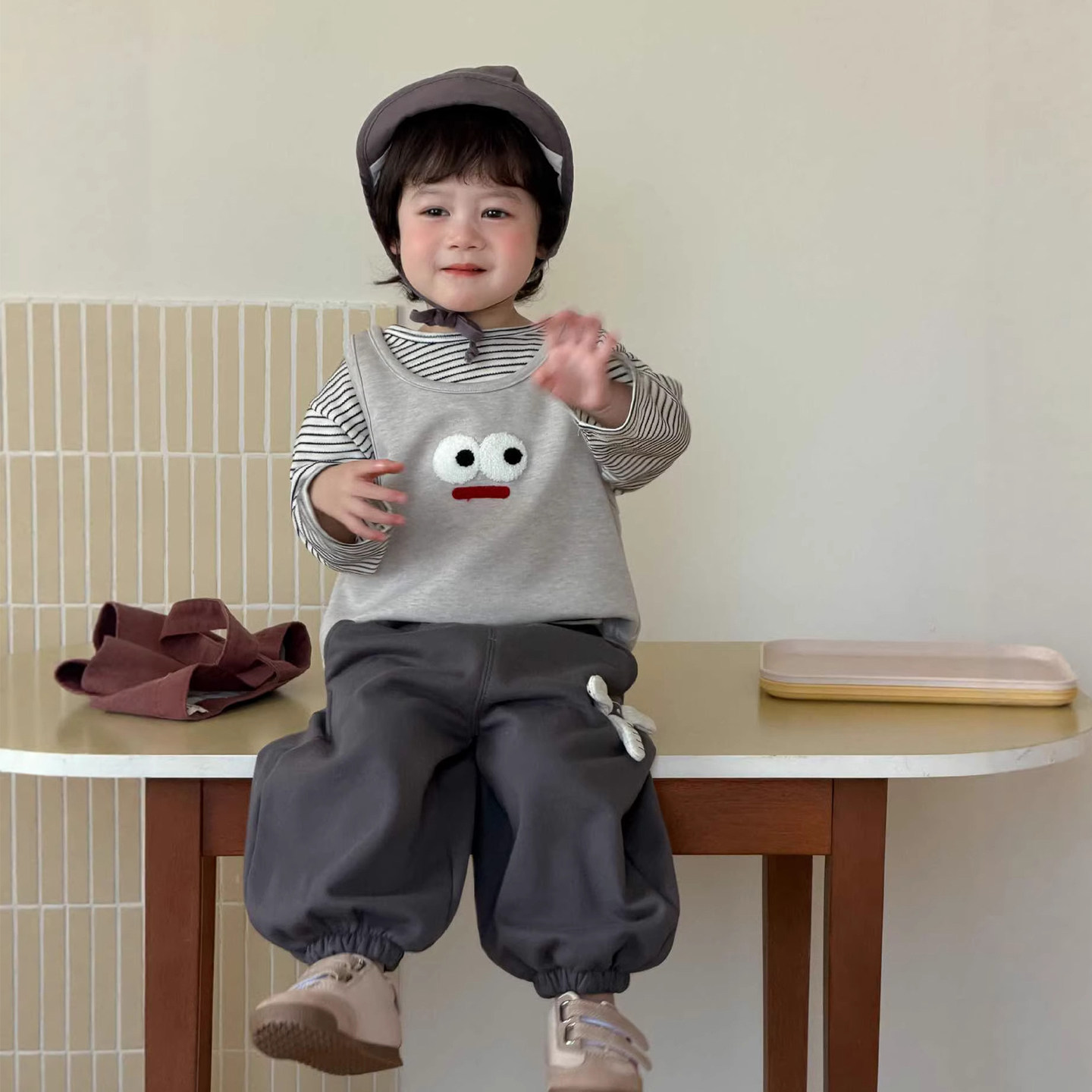 宝宝春装针织长袖上衣背心套装儿童春季T恤男童条纹打底衫休闲裤