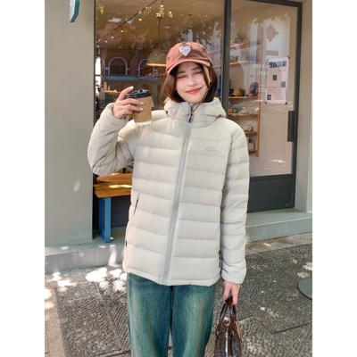 MM明摩女装短款羽绒服女款冬排骨轻薄连帽90白鸭绒外套官方旗舰店