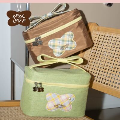 「蝴蝶花园」蝴蝶结大容量化妆包