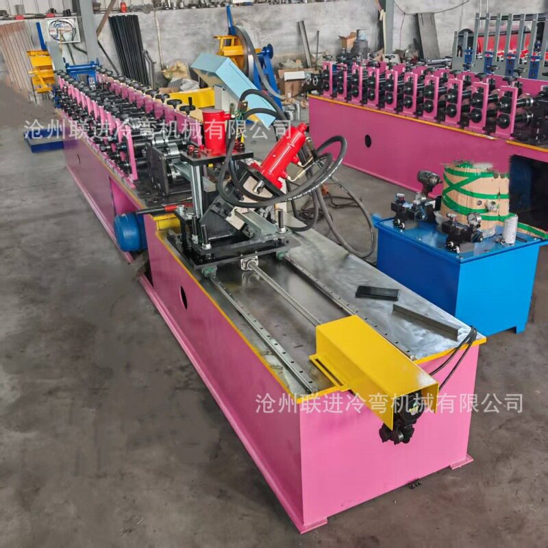 轻钢龙骨机高速隔墙骨架成型设备冷弯金属吊顶龙骨压瓦机厂家型材