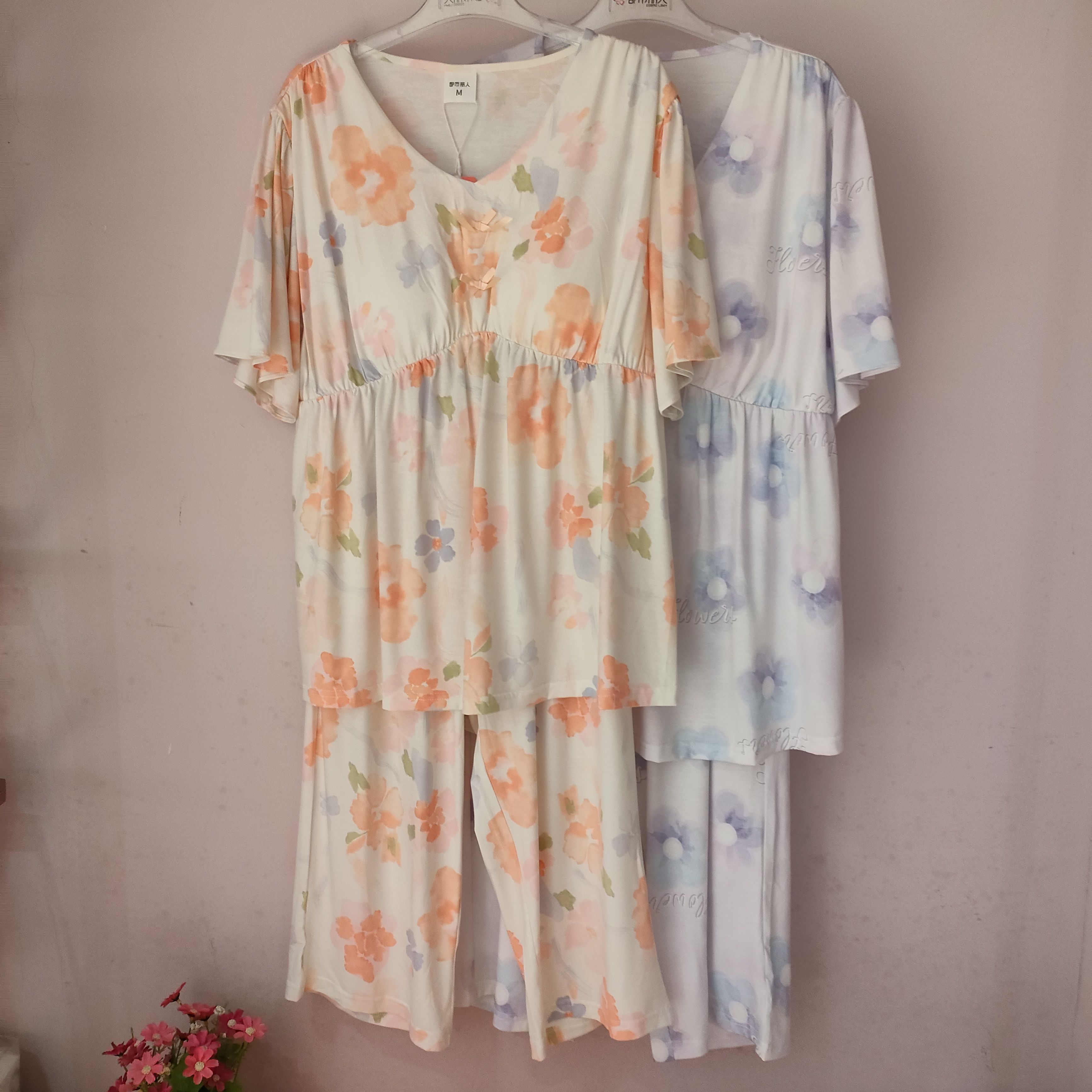 都市丽人女内置杯垫亲肤舒适睡衣