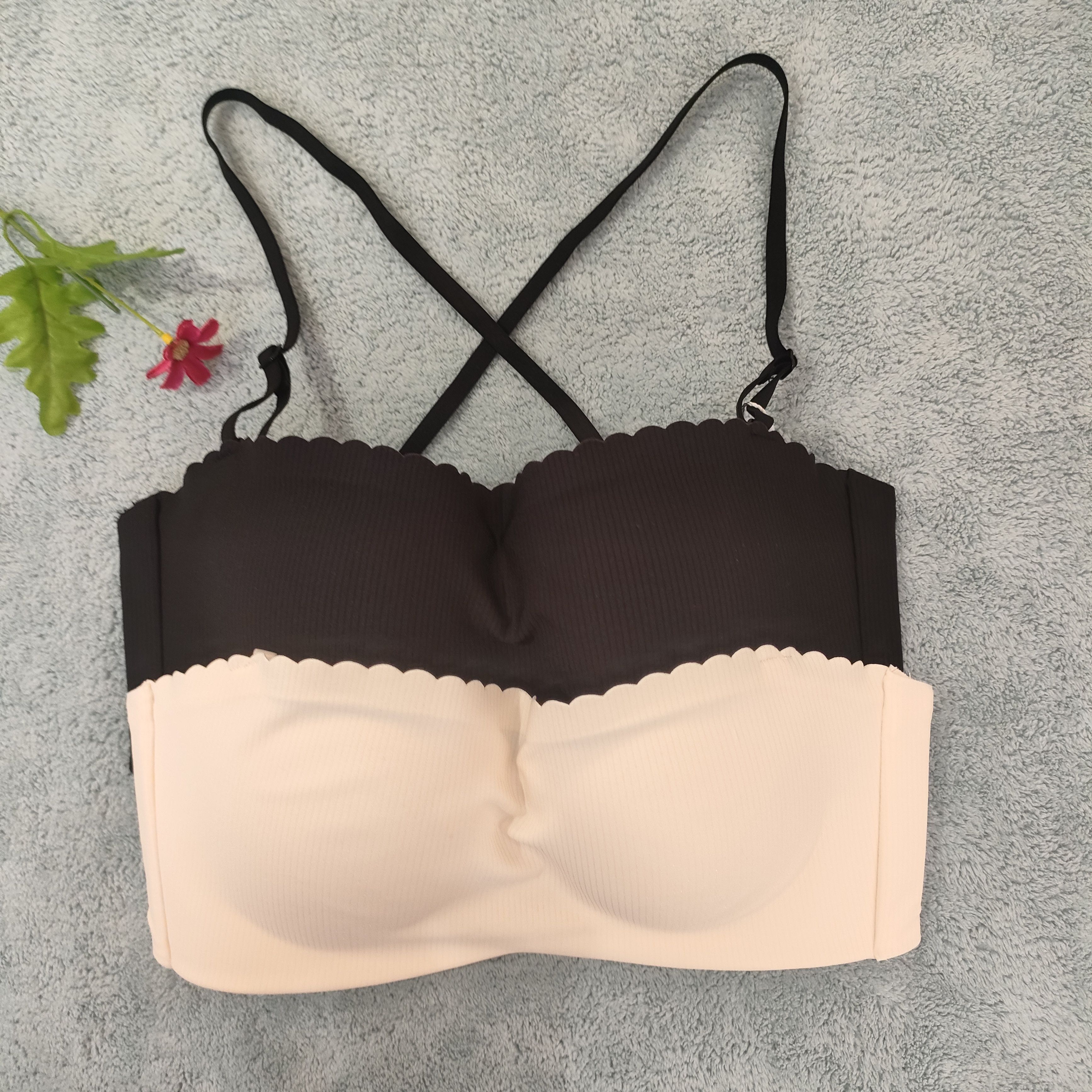 都市丽人无肩带内衣抹胸小胸聚拢