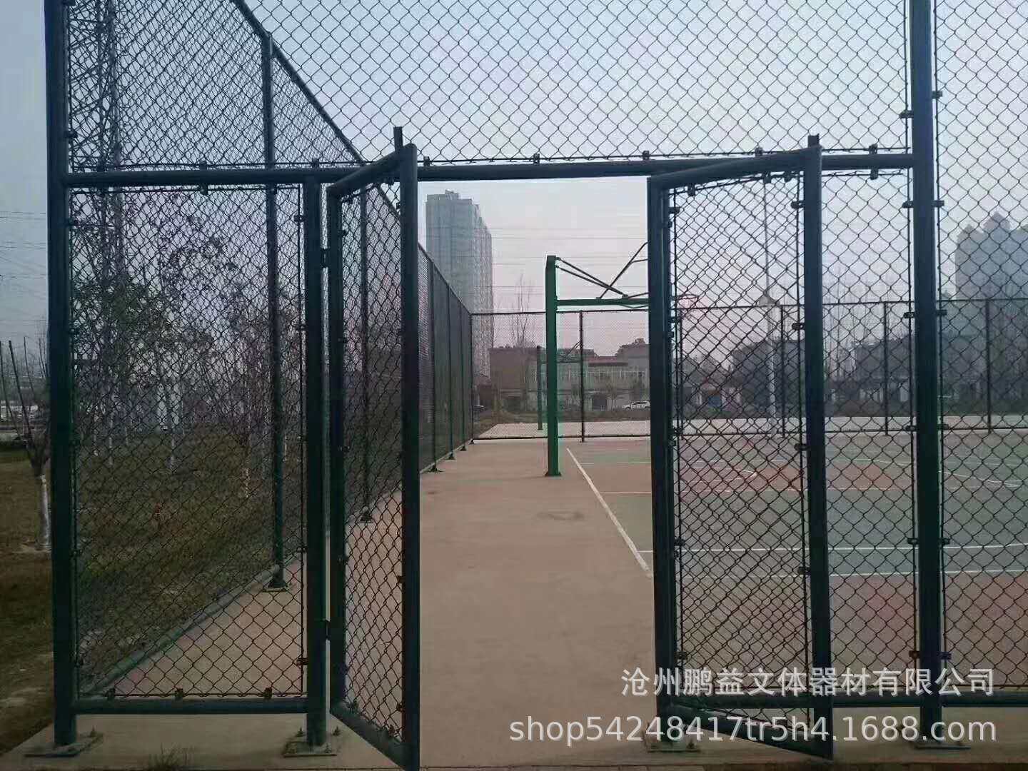 篮球场围网 勾花网护栏菱形网 网篮围网 体育场铁丝网网球场围网