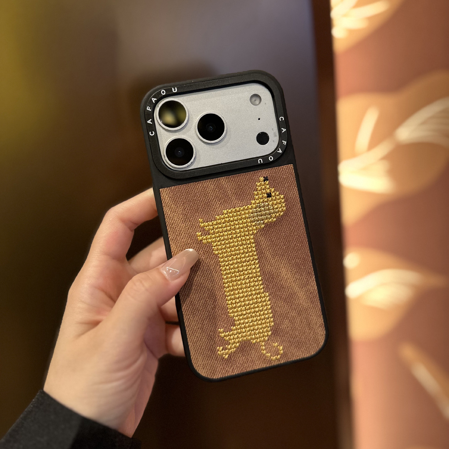 高级感适用苹果17promax手机壳女款防摔奢华复古刺绣手工苹果17pro保护壳创意男卡通16pro外壳时尚大气唯美潮