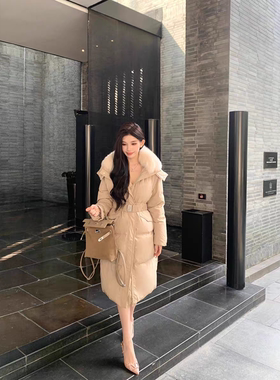 一念版长款收腰保暖羽绒服外套(配可拆真狐狸毛毛领+腰带)d1426