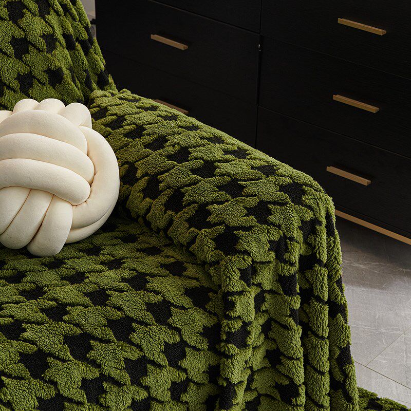 单人沙发套罩2024新款四季通用全包羊羔绒防猫抓不起球盖布巾垫子