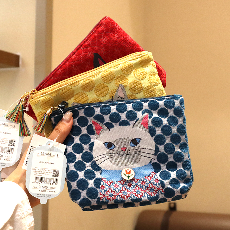 日本正品kusuguru蜜豆公主提花雪尼尔化妆包小物收纳拉链零钱包