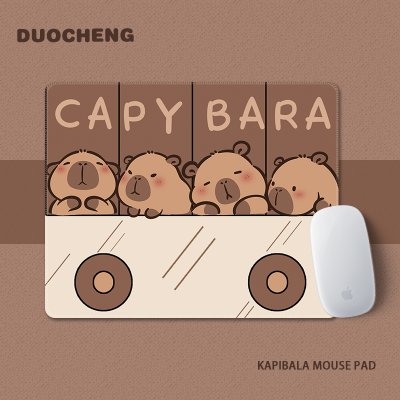 卡皮巴拉小水豚橡胶锁边鼠标桌垫