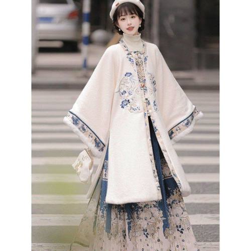 新款【绒绒】原创明制汉服女方领对襟衫披袄妆花马面裙日常款秋冬