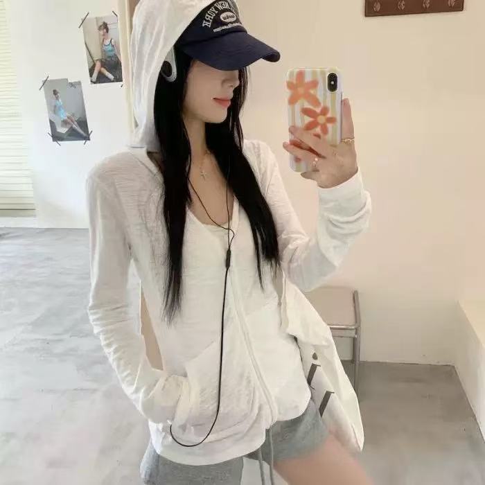 慵懒风运动套装白色连帽防晒衣