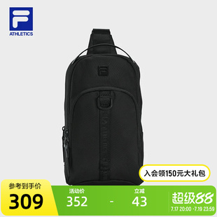 FILA斐乐胸包男包2025秋季新款健身包运动包单肩斜挎包黑色随身包