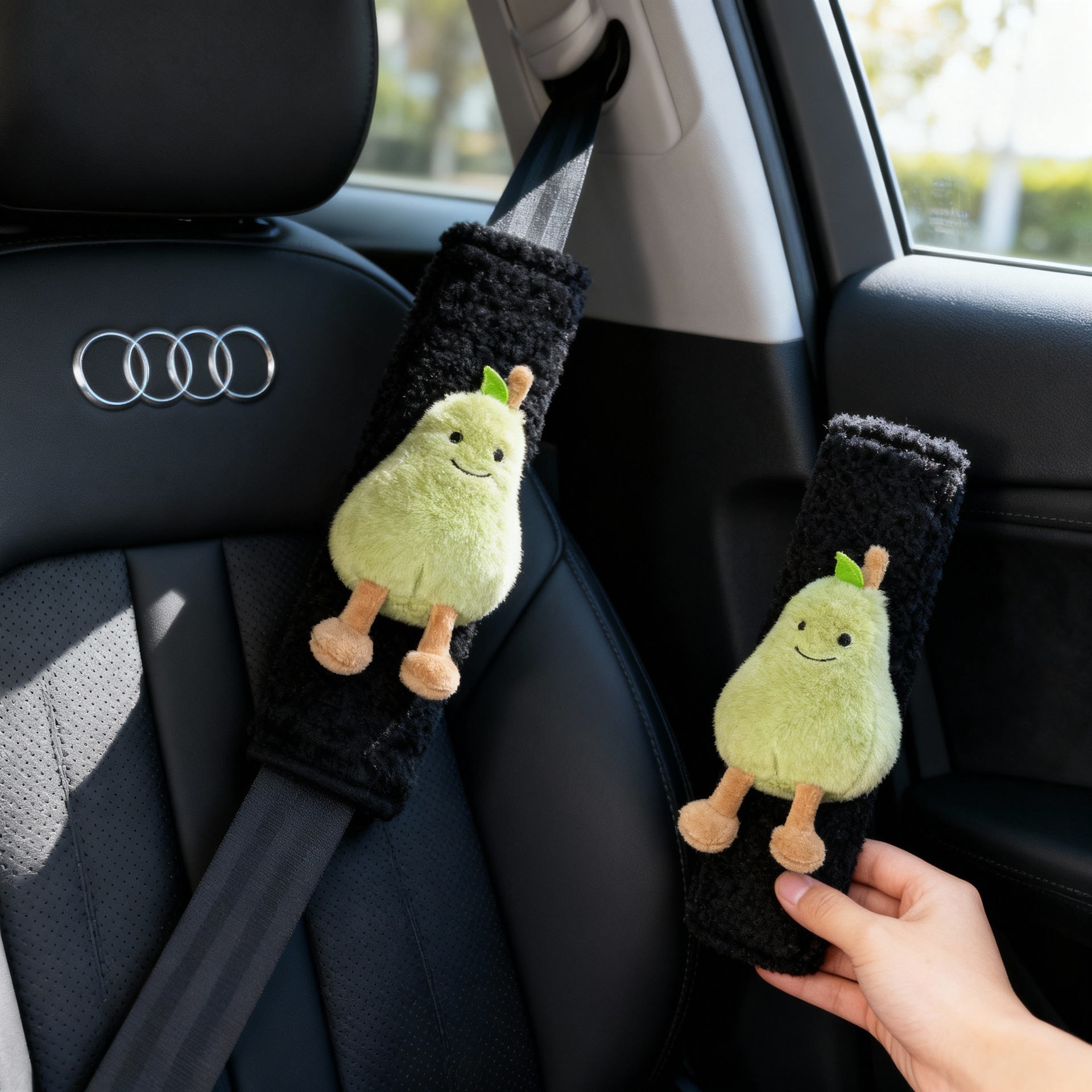 新创安全带套可爱毛绒水果梨玩具萌趣玩偶护肩车载内饰趣味护肩