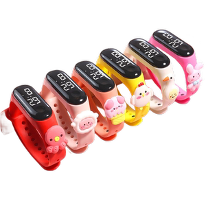 新款手环手表男卡通手表led女学生防水运动手环电子手表