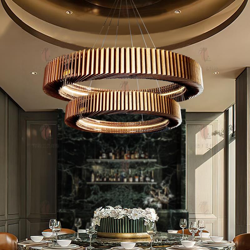 设计师餐厅吊灯2025新款店铺商用饭店包厢圆桌高级感实木餐饮灯具