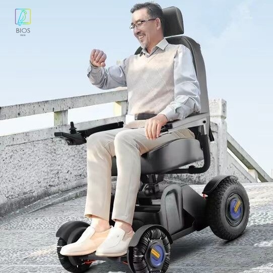 出口高端智能大轮电动车越野代步车四轮车残疾人电动轮椅汽车