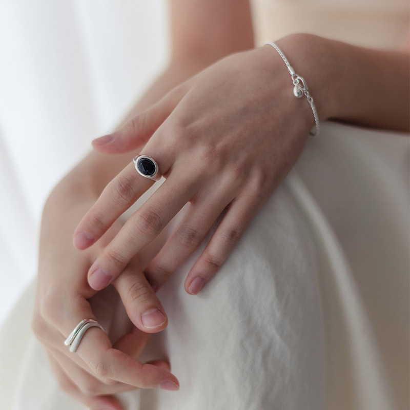 YAXN复古轻奢小众设计黑玛瑙戒指环显白气质戒指ins女百搭简约女