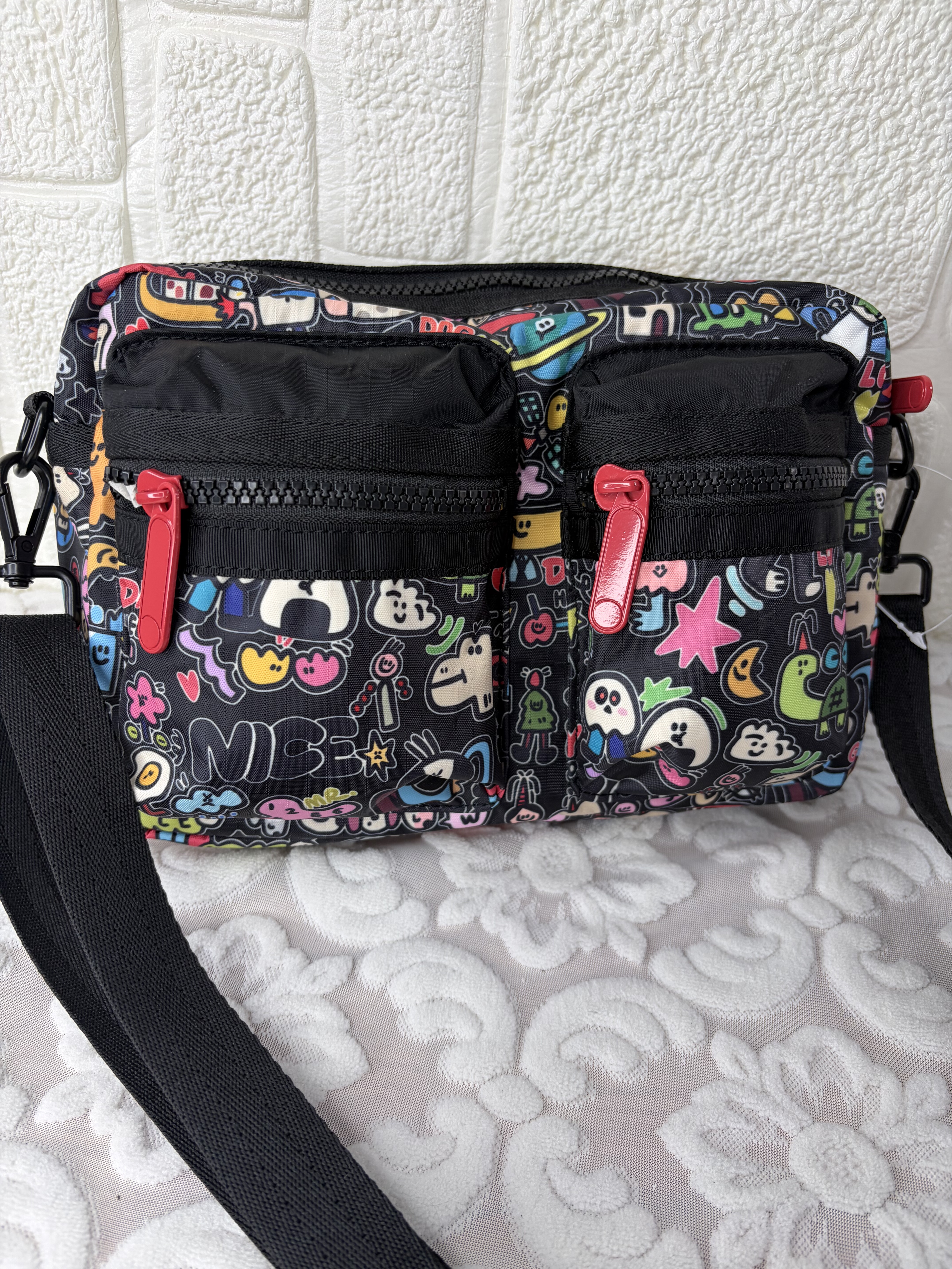 满印双兜斜挎相机逗鸭小确幸,箱包皮具/热销女包/男包,通用款女包,淘宝优惠券,粉丝福利购,淘宝优惠卷