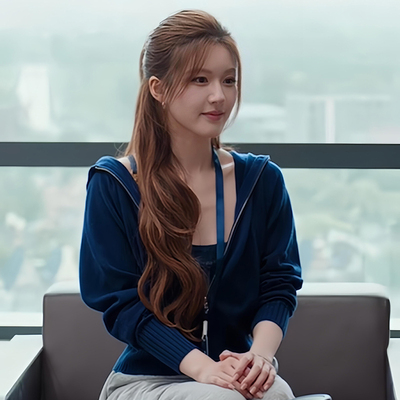 【许妍同款穿搭】BM针织开衫女2026新款秋冬纯色短款连帽美式外套