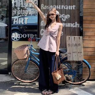 小众不撞款 两件套超火 出游套装 女扭结印花挂脖吊带搭配牛仔阔腿裤