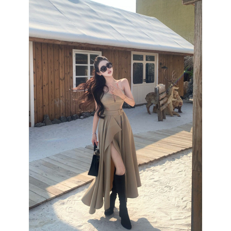 冬季新款纯欲时髦气质收腰显瘦鱼骨镂空抹胸长款内搭连衣裙女