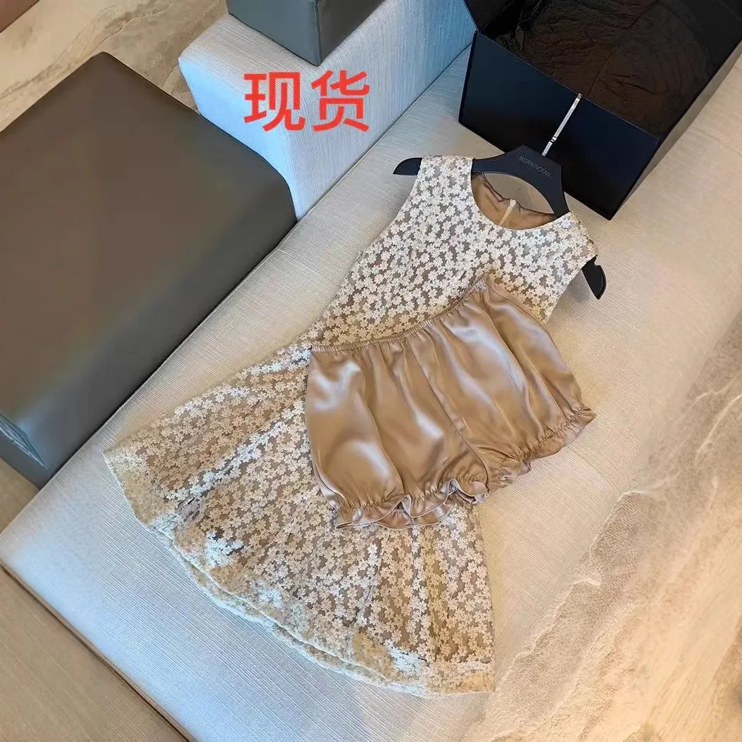 早安樊樊 奥莉安娜氛围感掐腰显瘦提花连衣裙带花苞短裤A字裙