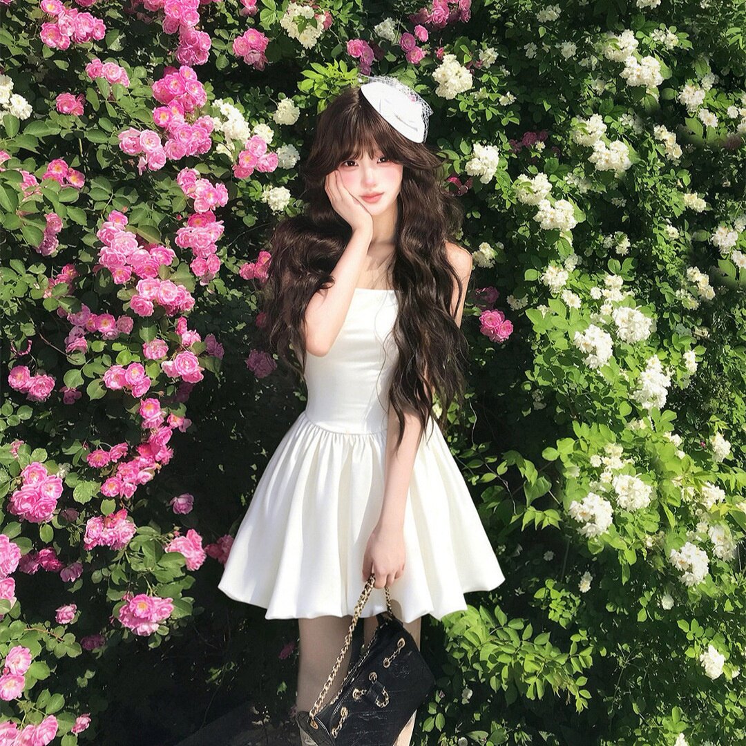 白色吊带花苞裙连衣裙女夏小白裙子短裙夏日绝美清纯小个子穿搭
