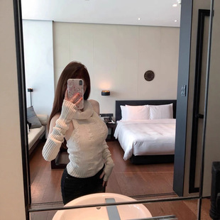 M900高领毛衣背心2025新款打底衫设计感女秋冬短款露肩气质小个子