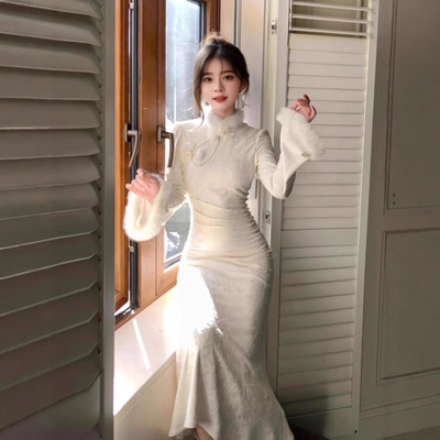 新中式气质国风旗袍连衣裙女装秋冬新款时尚重工千金感白色长裙子