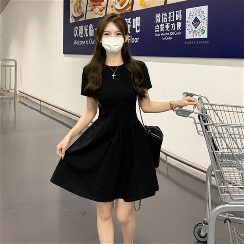 小黑裙鱼骨掐腰女2026超火夏天小个子短裙裙子辣妹高级感连衣裙图片
