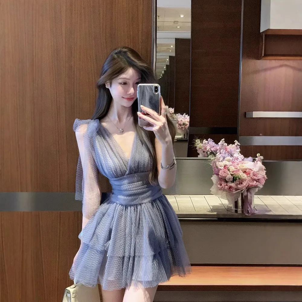 JustQin 4/14上新轻纱2025新款夏装网纱V领连衣裙女