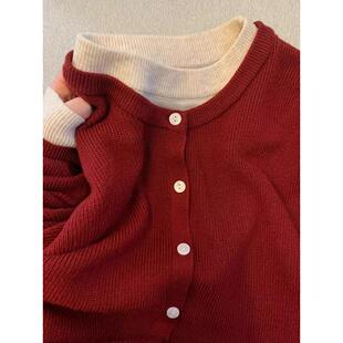 高级感假两件圆领红色针织衫女秋冬慵懒风宽松毛衣外套设计感上衣