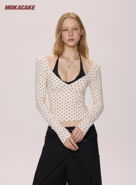 MOKACAKE杏色波点v领长袖t恤女设计感小众气质短款修身显瘦上衣秋