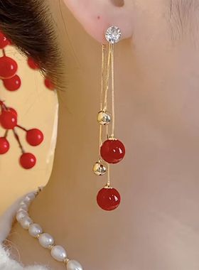 铜镀金合成锆石耳饰红色唯美两色珠珠流苏耳坠不对称新2026耳饰