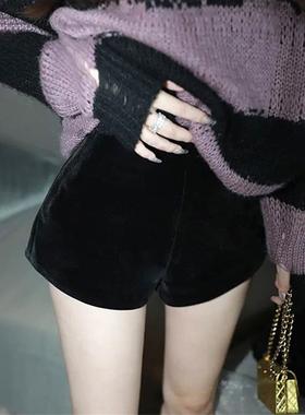 黑色高腰显瘦丝绒短裤女秋冬季外穿2025新款a字阔腿打底休闲 裤子