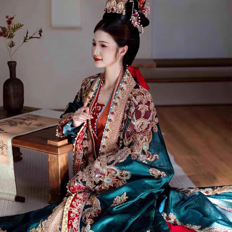 宋制汉服新娘秀禾服情侣男女凤冠霞帔2025新款嫁衣中式婚服婚纱春
