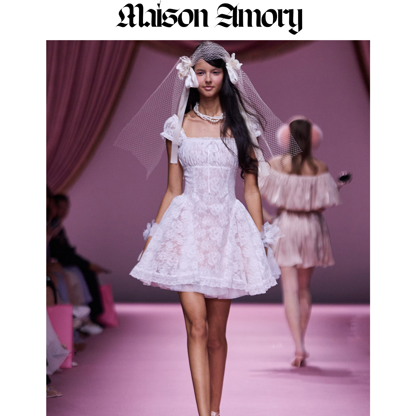 梦幻战袍，复古风玫瑰蕾丝辣妹裙