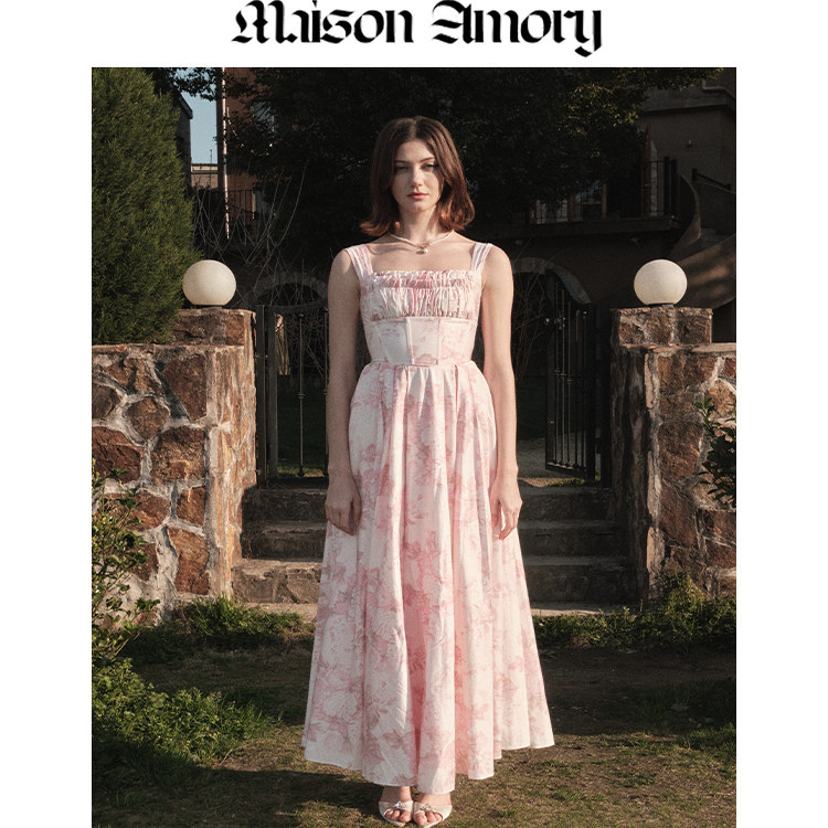 Maison米色底粉色玫瑰庄园连衣裙